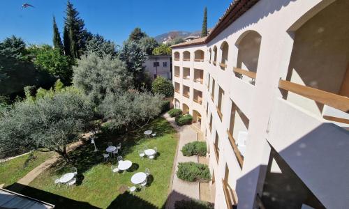 Hôtel 3 étoiles récent à VENCE