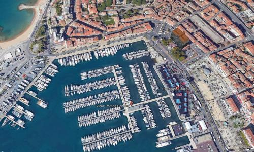 Restaurant sur le vieux port de Cannes